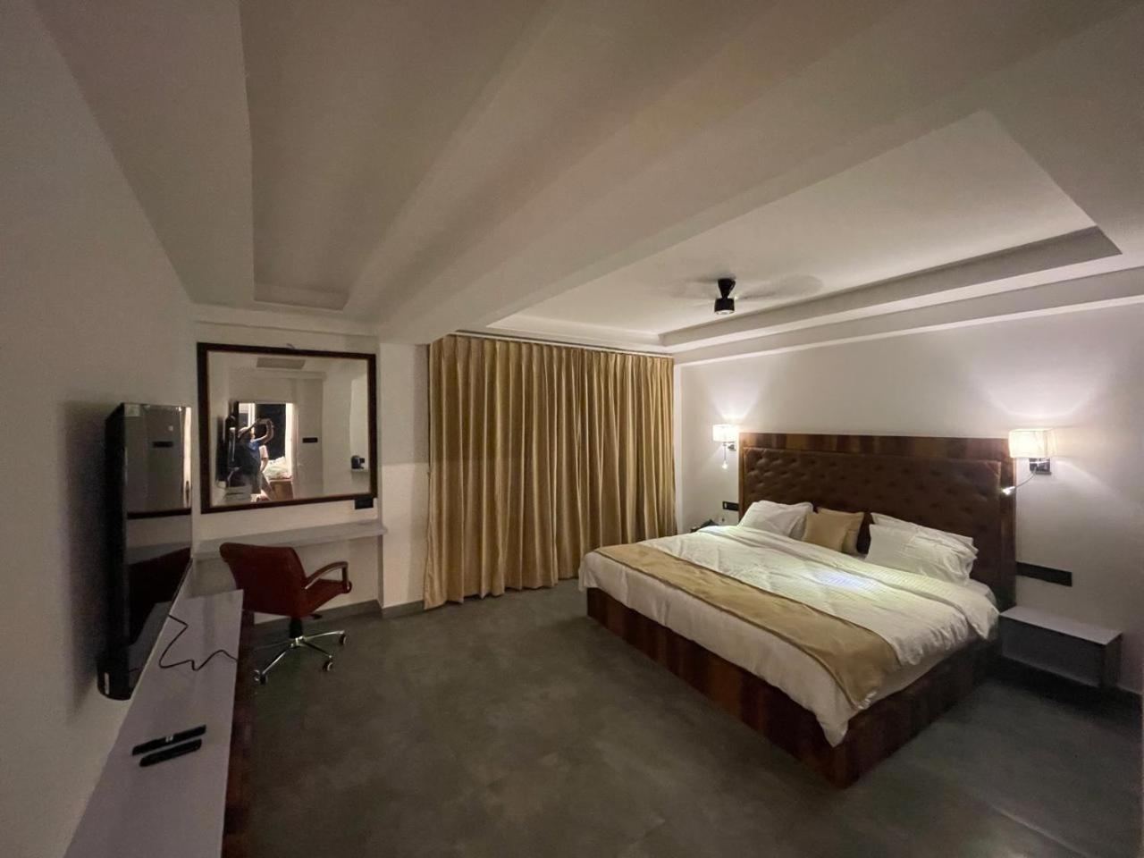 Blue Angel Guest House Shillong Ngoại thất bức ảnh