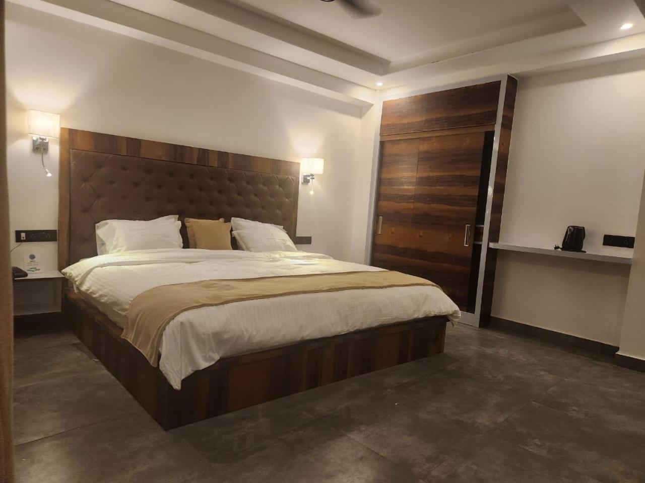 Blue Angel Guest House Shillong Ngoại thất bức ảnh
